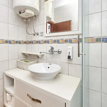 Mavarstica 17821a Appartement Trogir