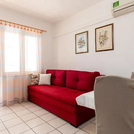 Mavarstica 17821a Apartament Trogir
